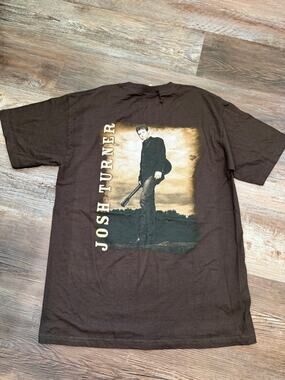 Josh Turner “Long Black Train” concert Tour tshirt in brown size medium EUC